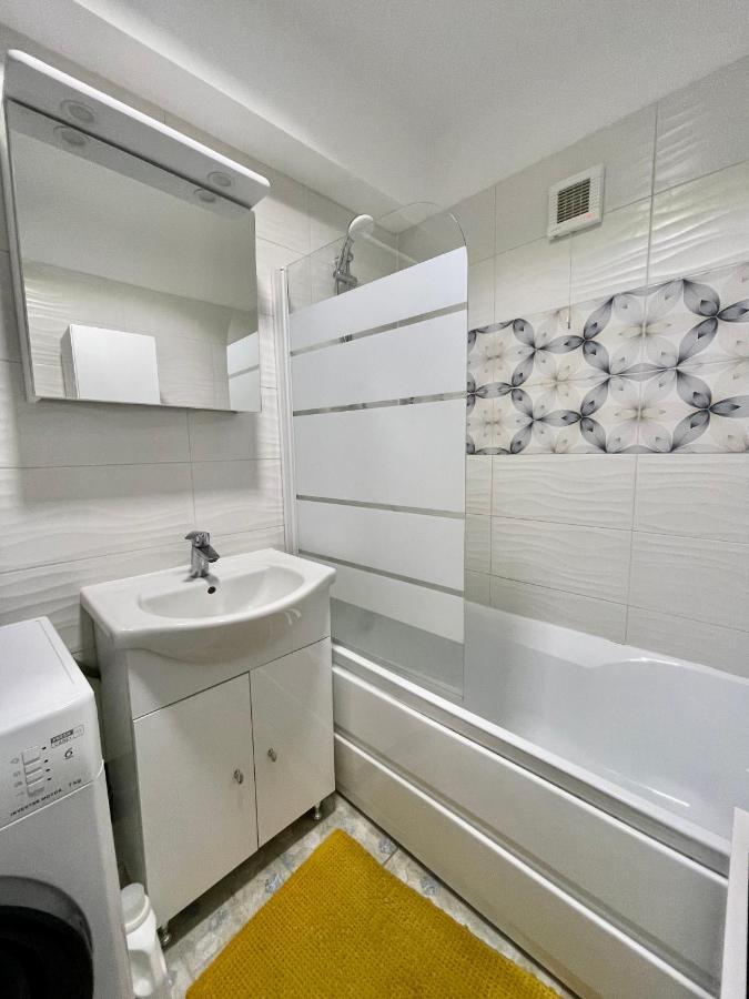 Cozy Central One Bedroom คลูจ-นาโปกา ภายนอก รูปภาพ